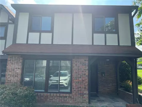 1806 Ashborough Cir #M, Marietta, GA 30067