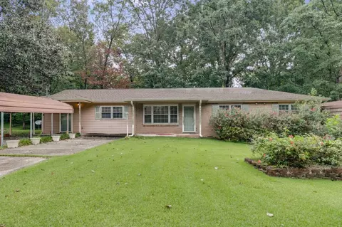 6994 Debbie Ln, Lithia Springs, GA 30122