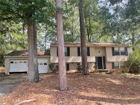 5774 Ivywood Dr, Lithonia, GA 30038