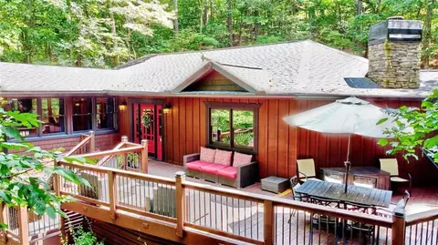 109 Agora Ln, Ellijay, GA 30540