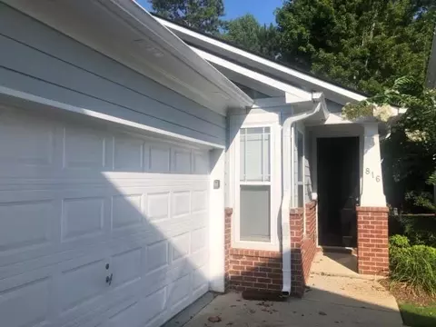 816 Murrow Ct, Fairburn, GA 30213