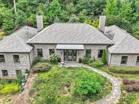 340 N Hillcrest Dr SW, Marietta, GA 30064