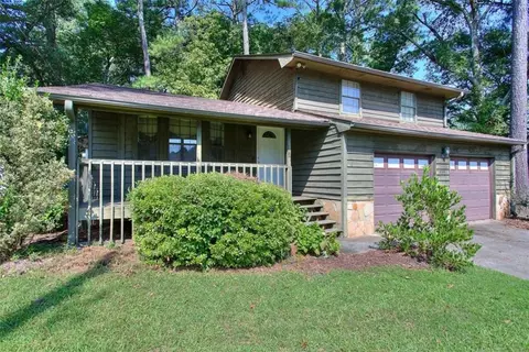 435 Pennybrook Dr, Stone Mountain, GA 30087
