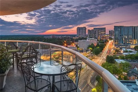 2881 Peachtree Rd NE #2201, Atlanta, GA 30305