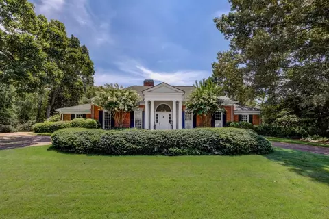 201 Blackland Dr NW, Atlanta, GA 30342