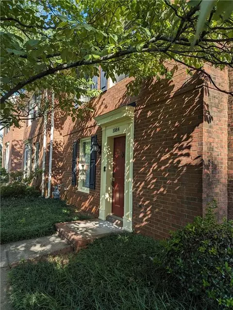1084 Old Roswell Rd, Roswell, GA 30076