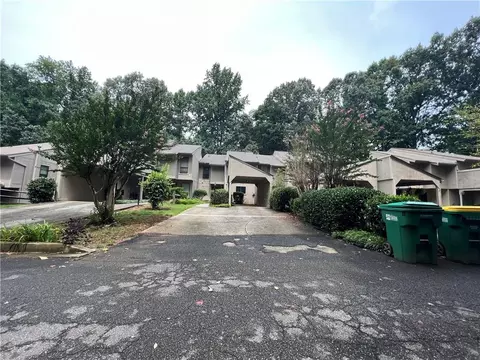 6217 Willow Run Rd, Peachtree Corners, GA 30092
