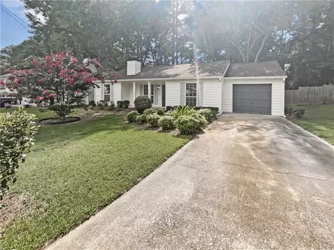 2193 Victoria Pl, Lithonia, GA 30058