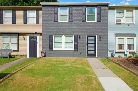 104 Roswell Commons Way, Roswell, GA 30076