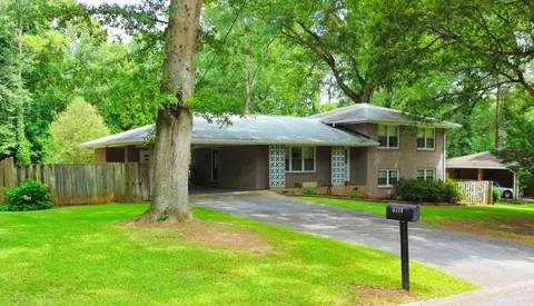 8374 Hilltop Rd, Jonesboro, GA 30236