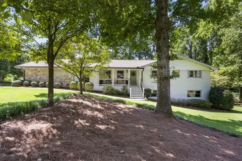 404 Highview Dr SE, Smyrna, GA 30082