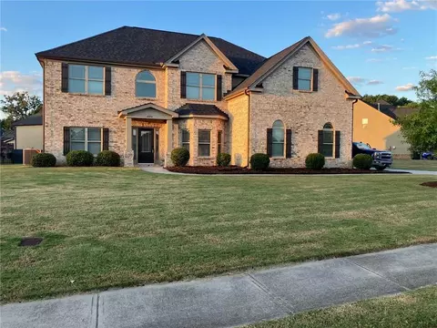 499 Madison Park Dr, Grayson, GA 30017