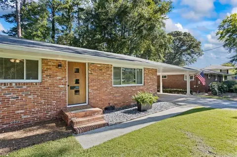 288 Robin Ln SE, Marietta, GA 30067