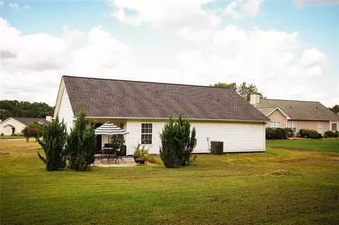 530 Cherokee Rd, Winder, GA 30680 photo 3