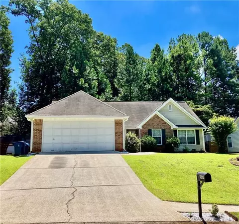 2964 Maple Walk Ct, Lawrenceville, GA 30044