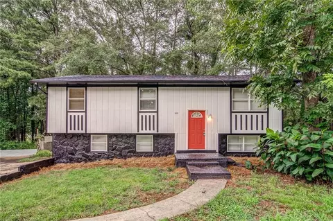 1668 Freedom Vly, Decatur, GA 30032