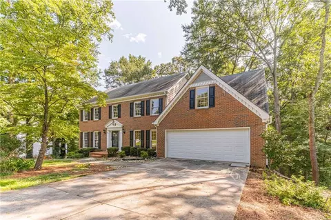 661 Battersea Dr, Lawrenceville, GA 30044