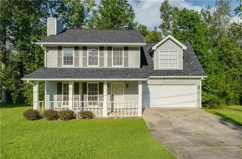6640 Smoke Ridge Dr, College Park, GA 30349