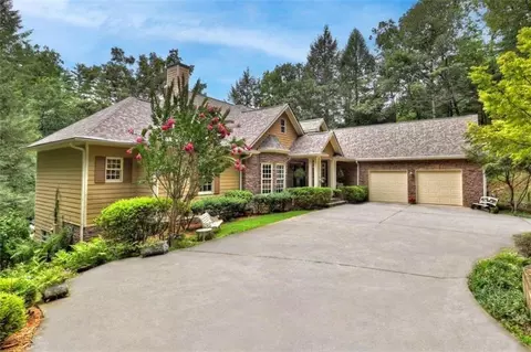 310 E Neshoba Ct E, Ellijay, GA 30540