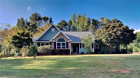 115 Pecan Lake Dr, Sharpsburg, GA 30277