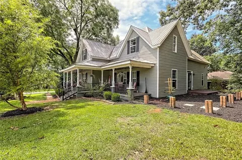179 Sunshine Cir, Cornelia, GA 30531 photo 2