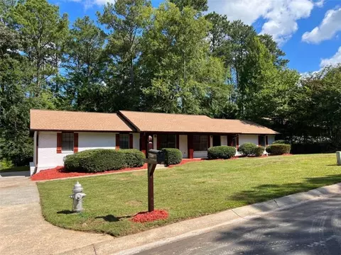 8247 Glenwoods Dr, Riverdale, GA 30274