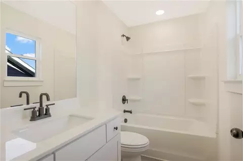 Bath - 342 Boundless Ln, Canton, GA 30114 photo 6 of 9