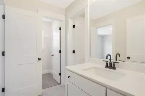 Bath - 342 Boundless Ln, Canton, GA 30114 photo 7 of 9