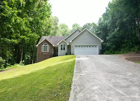 296 Modoc Dr, Cornelia, GA 30531
