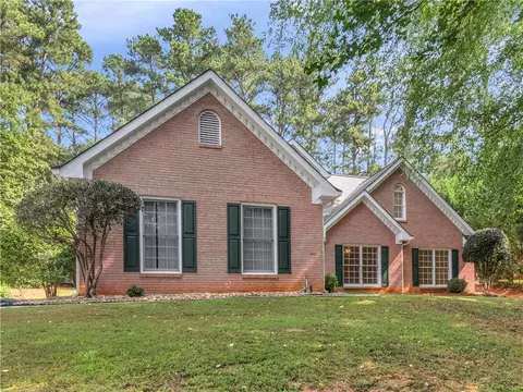 230 Whitesand Bay Dr, Stockbridge, GA 30281