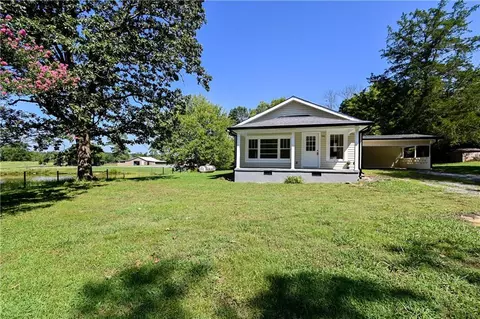 942 Newtown Creek Loop NE, Calhoun, GA 30701