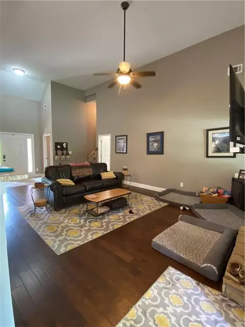 135 W Pennick Dr, Covington, GA 30014 photo 9