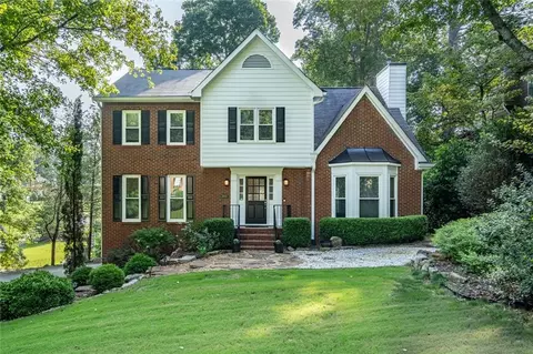 3611 Robinson Walk Dr, Marietta, GA 30068