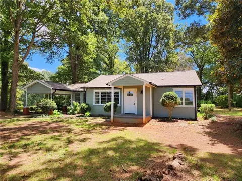 9555 Holly Springs Rd, Gillsville, GA 30543
