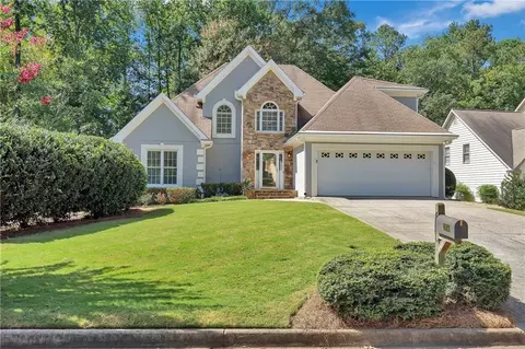 3950 Gallant Fox Ct, Duluth, GA 30096
