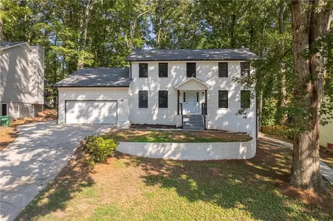 1560 Fieldgreen Overlook, Stone Mountain, GA 30088