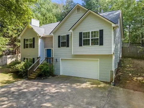 8765 Bayhill Dr, Gainesville, GA 30506