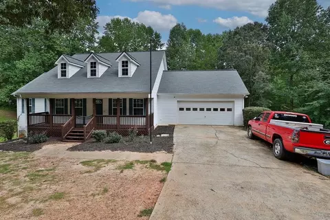 614 Chestatee Pt, Dawsonville, GA 30534