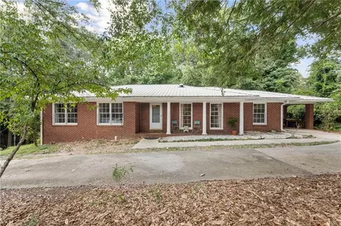 258 Oakland Dr, Gainesville, GA 30501