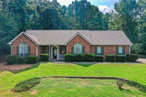 105 Bonaventure Pl, Locust Grove, GA 30248