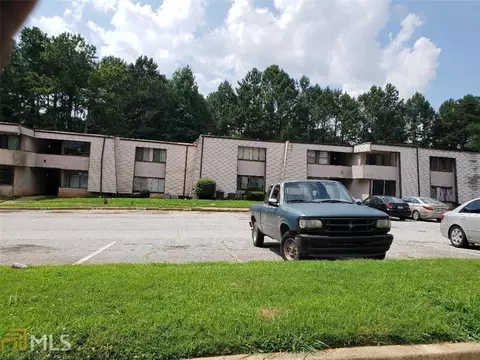 5930 Sutcliff Sq, Lithonia, GA 30058