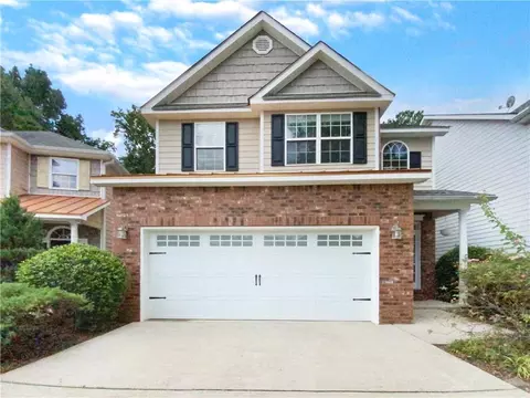 574 Hansen Dr, Locust Grove, GA 30248
