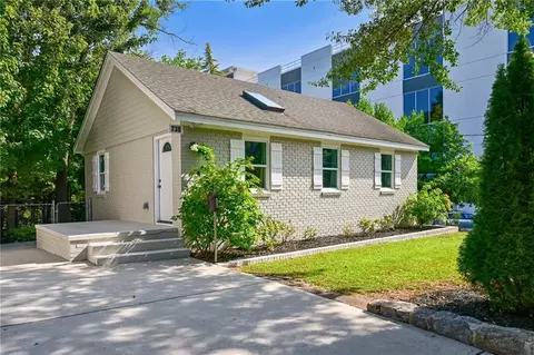 736 Willoughby Way NE, Atlanta, GA 30312