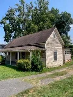 216 Blue Ridge Ave, Nelson, GA 30151