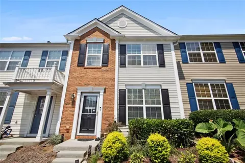 1016 Prestwyck Ct, Alpharetta, GA 30004