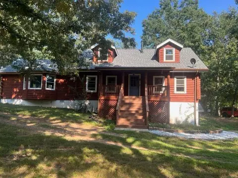 42 Black Rd NE, White, GA 30184