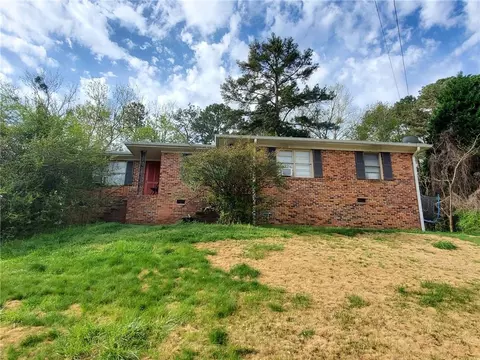 2984 Whispering Hills Dr, Atlanta, GA 30341