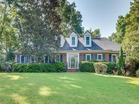 150 Lakemont Dr, Fayetteville, GA 30215