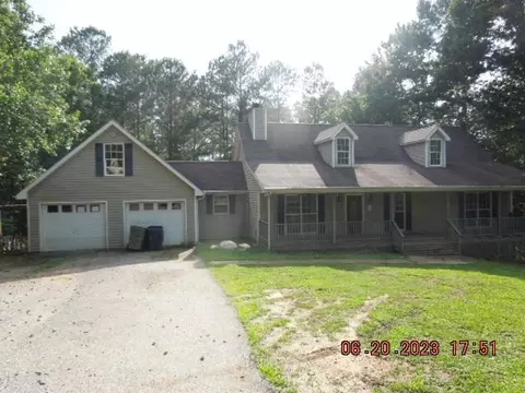 335 Pine Ridge Ln, Dallas, GA 30132