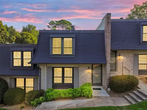 74 La Rue Pl NW, Atlanta, GA 30327